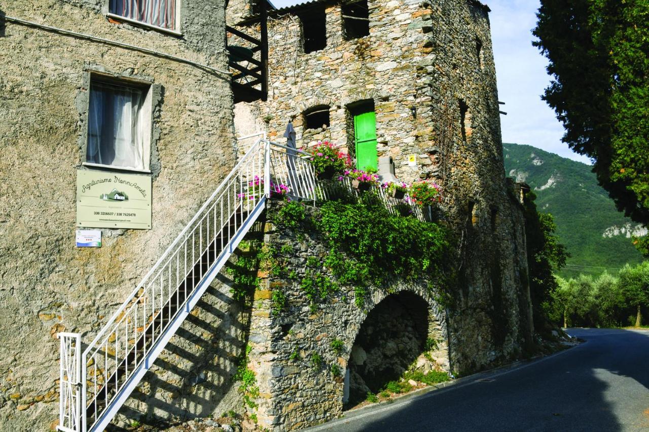Agriturismo Nonnamelia Nasino Luaran gambar