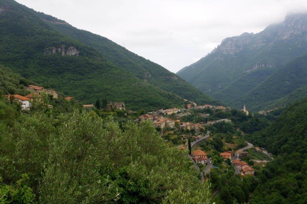 Agriturismo Nonnamelia Nasino Luaran gambar
